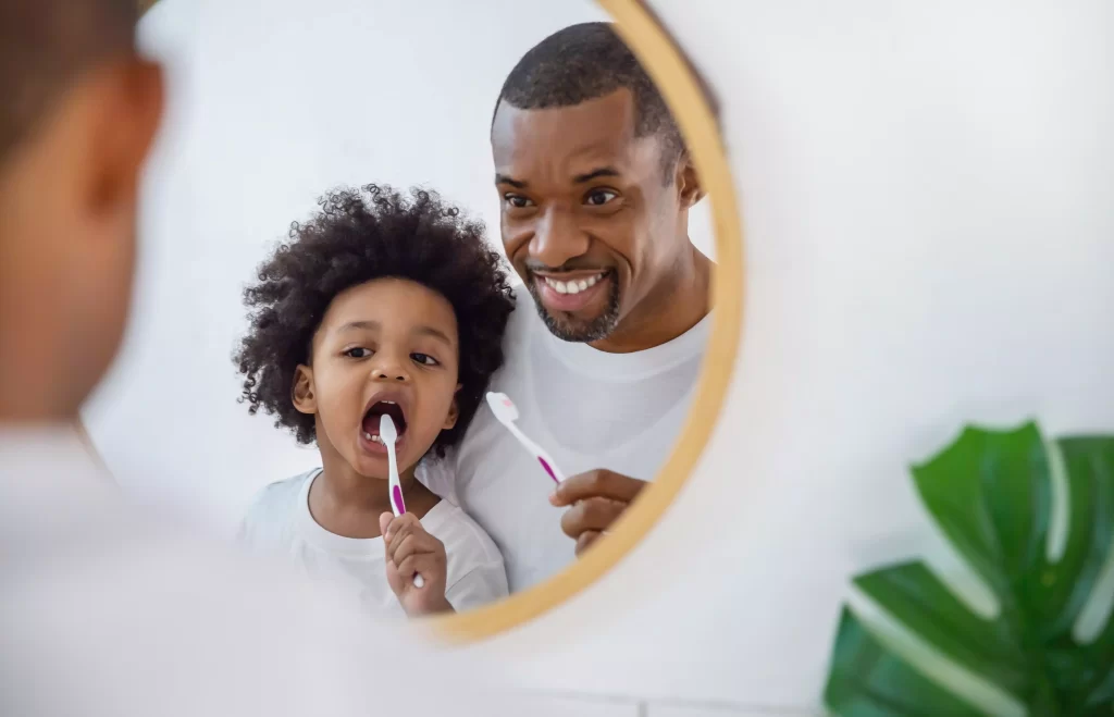 dos Child First Visit the Dentists scaled